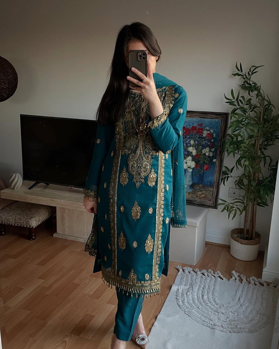 Pure Heavy Chinnon Silk Embroidered Sequence Work Suit Set for Women